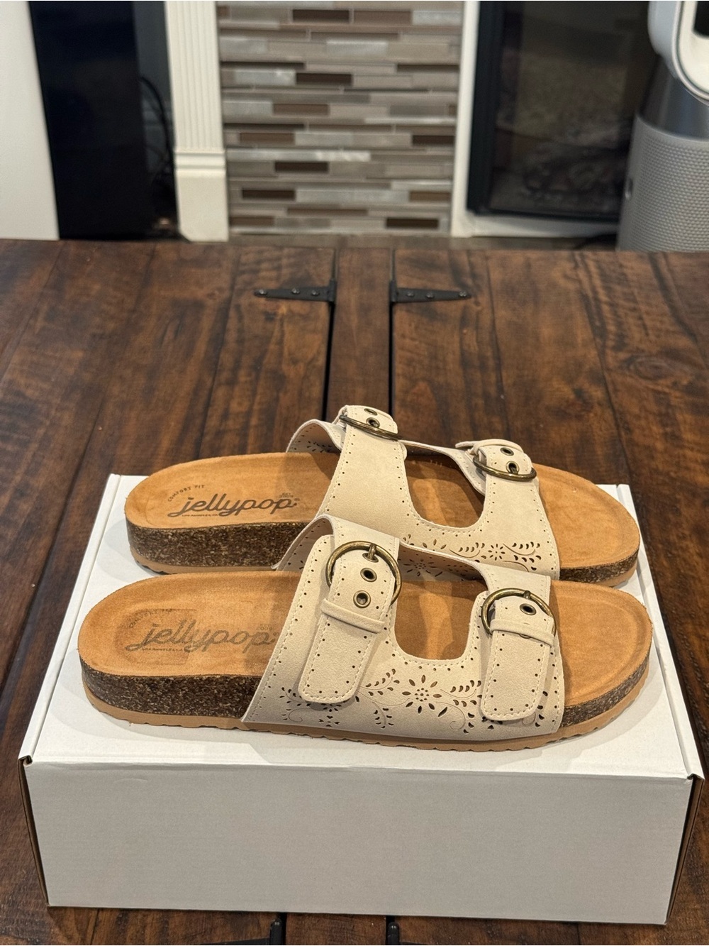 Jellypop Evanora Sandal (NWOT)